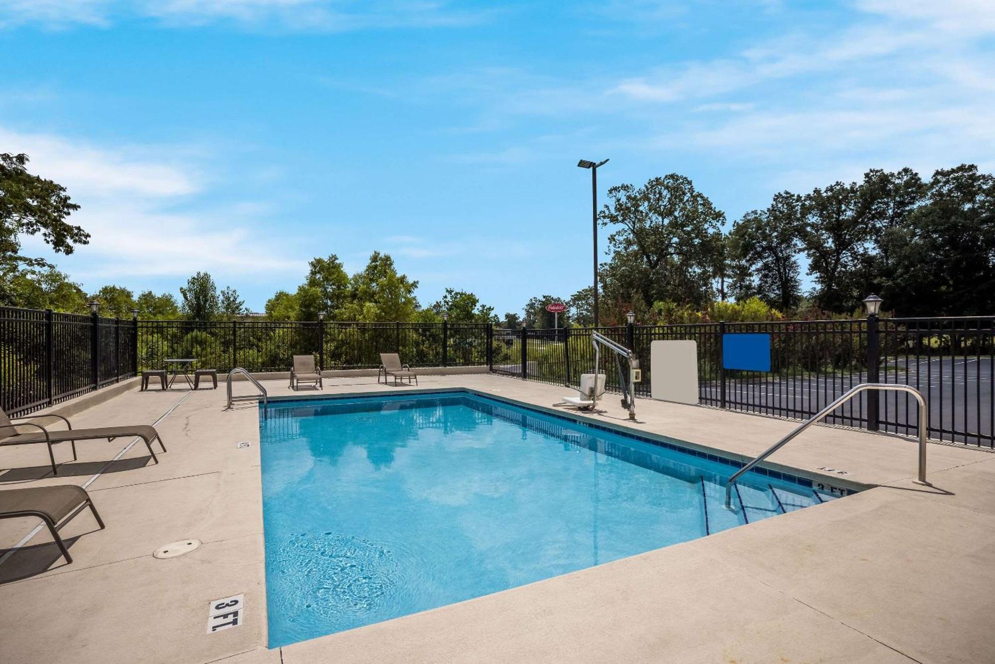 Comfort Inn & Suites Midway - Tallahassee West Bagian luar foto