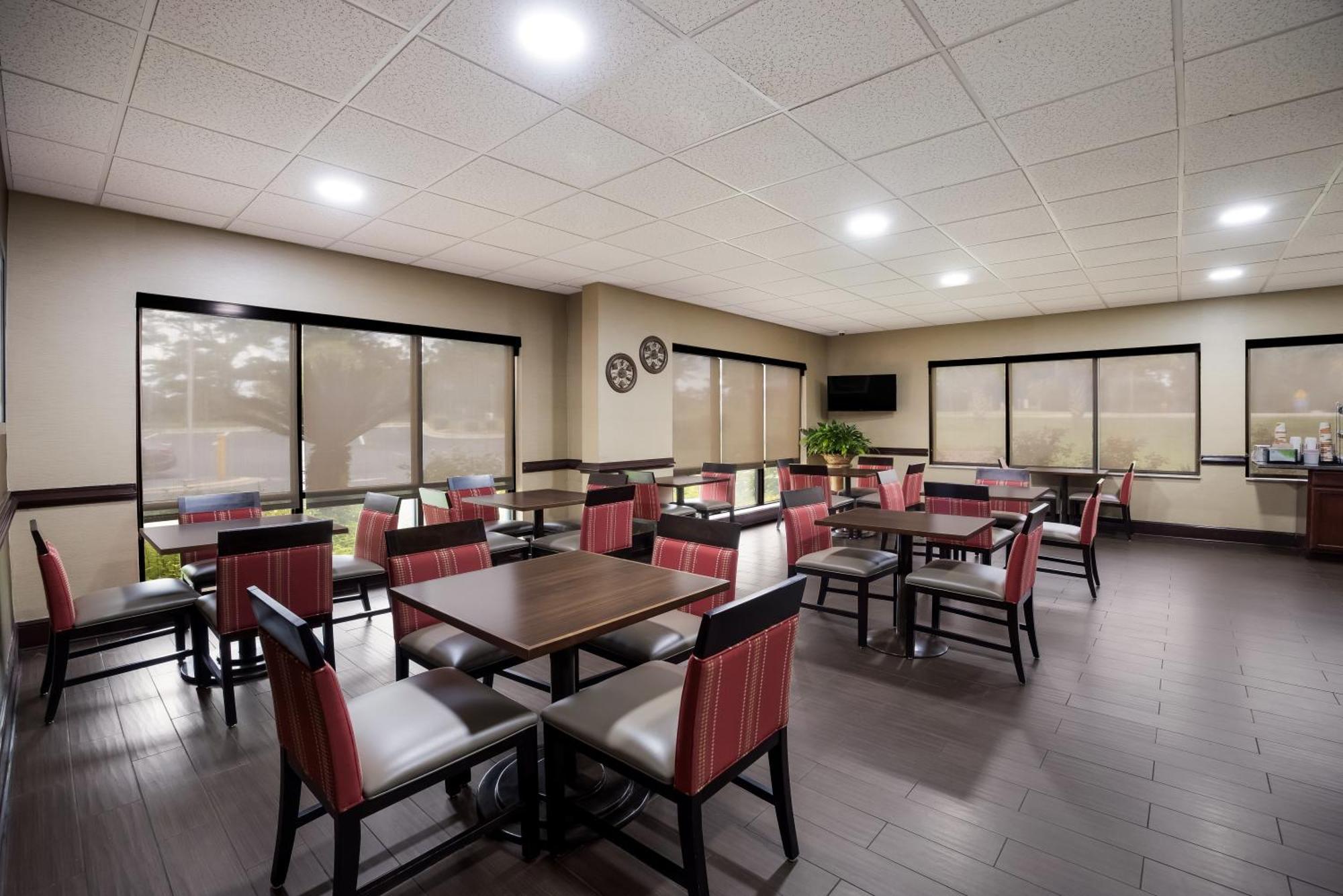 Comfort Inn & Suites Midway - Tallahassee West Bagian luar foto